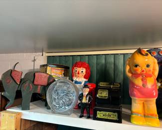 Chalkware, cash register bank, Indian bank