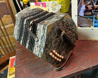 Vintage working accordion 