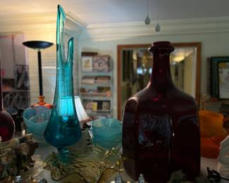 Mid century swung vase and other glassware