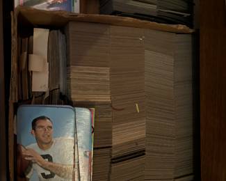 1970's baseball cards (to be sold as a lot)