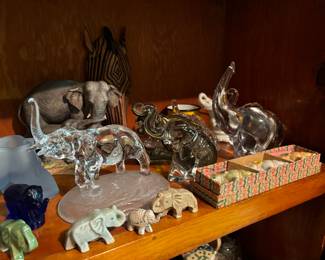 Glass / crystal elephants