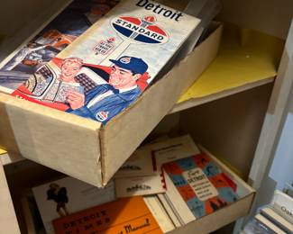 Vintage Detroit area maps and literature 