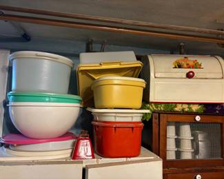 Vintage Tupperware, bread box