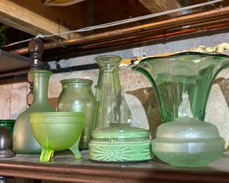 Vaseline glass, antique powder dishes