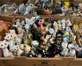 Hundreds of mid century cats