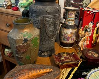 Vintage Chinese / Oriental decor