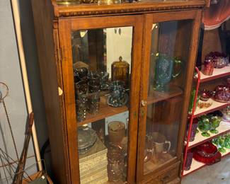 Antique china / display cabinet