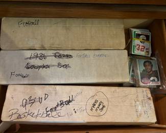 Sports cards (to be sold as a lot)