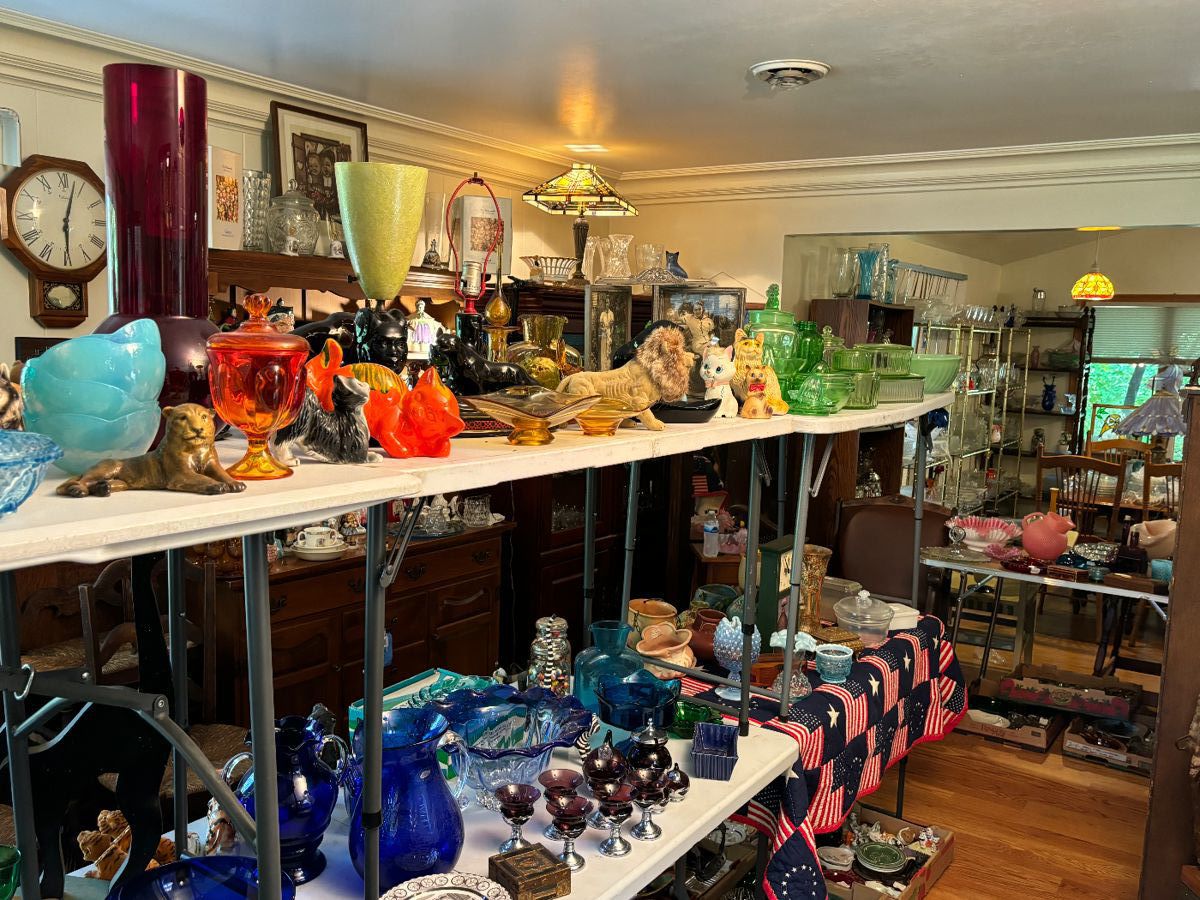 More than 15 rooms in this sprawling ranch absolutely packed with antiques, collectibles, mid century, art deco, baseball cards, comics, badges, ephemera of all types, dozens of antique stained glass windows and doors, 55,000 antique post cards and more!