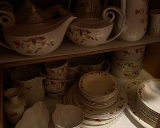 Hall Aladin pitchers, tea pots, dishes