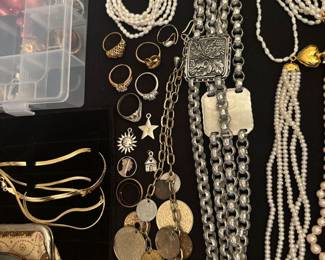 Charm bracelet, pearls, rings, pendants