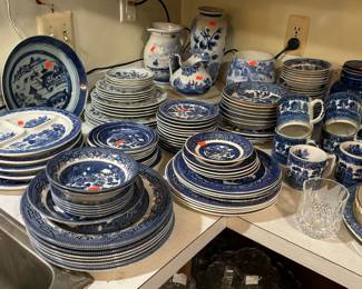 Blue willow dishes