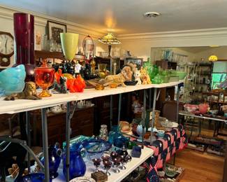 More than 15 rooms in this sprawling ranch absolutely packed with antiques, collectibles, mid century, art deco, baseball cards, comics, badges, ephemera of all types, dozens of antique stained glass windows and doors, 55,000 antique post cards and more!