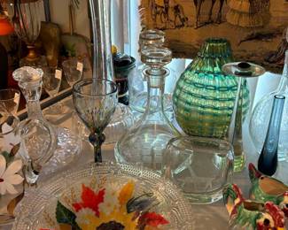 Decanters, vases, plates