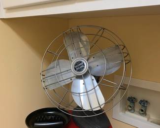 Wizard deluxe metal fan