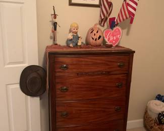 four drawer chest of drawers