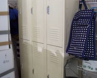 Double tier lockers