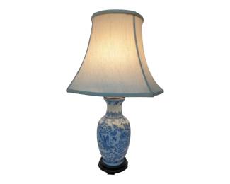 #125 • Porcelain Asian Motif Table Lamp