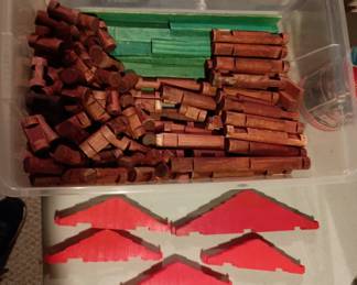 Updated picture of the Lincoln logs set with roof trusses 