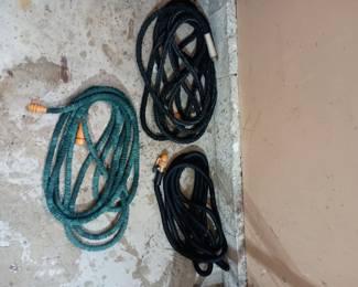 Lightweight, flexible garden hoses