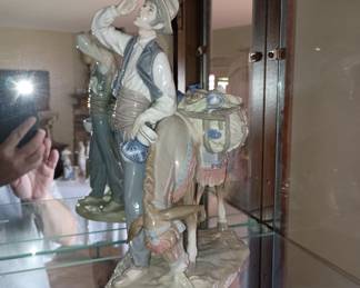 Lladro 
Peddler