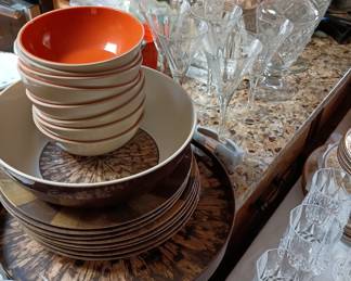 Melamine dishware