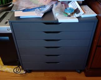 Nice storage cabinet 