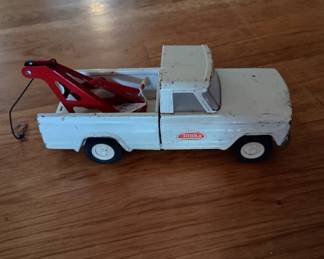 Tonka tow truck