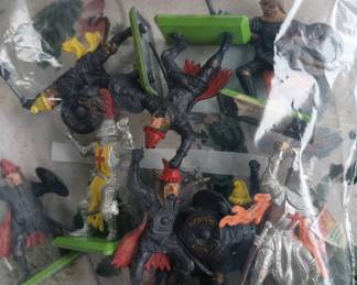 Britain's  brand Knights figures 
Deetail