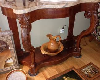 Marble top table 
Made in Spain