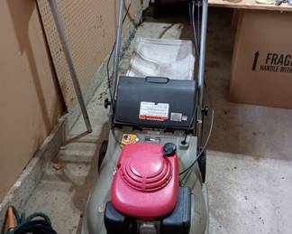 Honda self propelled Lawn mower