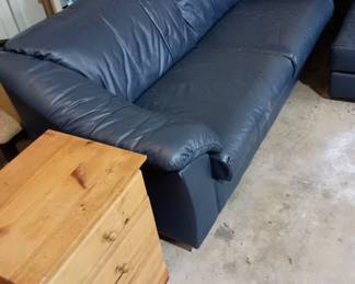 Brand Name Sofa ,  Leather 
Flexsteel  Furniture 