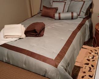 Full size Bed  and box spring 
With Headboard 
And bed linens
Frame