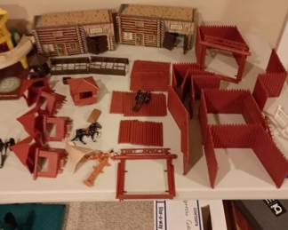 Vintage Marx Fort Apache  Set
Metal and plastic parts for the Fort
