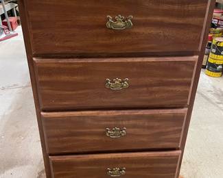 4 drawer chest