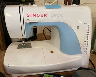 Singer Simple sewing machine
