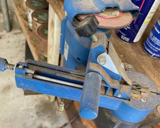 Garrett Wade Quick Feed chainsaw sharpener
