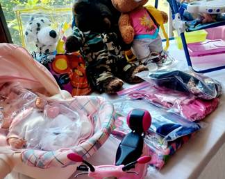 Child's like new toys.
Barbie Scooter