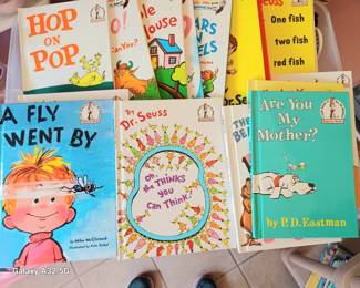 Collection of Dr Zeuss books and lots more