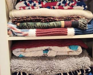 Blankets and throws 