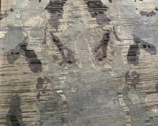 AMAZING 10 x 14 hand tied rug from Nepal!