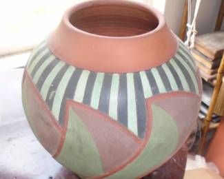 CLAY POT