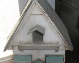BIRD HOUSE
