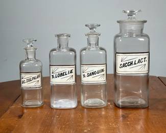(4PC) RECESSED LABEL APOTHECARY JARS | Of graduated heights. - h. 9.5 in (tallest)
