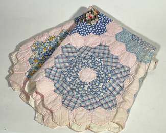 BLUE & PINK HEXAGONAL QUILT |  l. 49 x w. 37 in