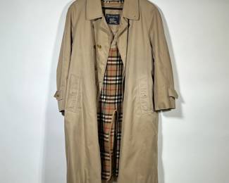 BURBERRY WOMENS TRENCH COAT | Women’s Burberry trench coat with wool lining. - h. 42 in

