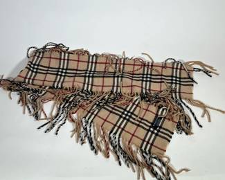 BURBERRY SCARF | Burberry London 100% Cashmere scarf. -  l. 53 x w. 7 in

