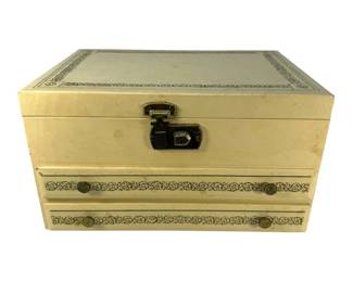 Vintage Cream Jewelry Box with 4 Tiers