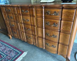 Ethan Allen Dresser