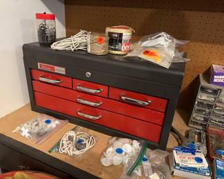 Master Mechanic Professional 5 drawer tool box with lock